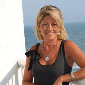 Meet your Posher, Cyndi